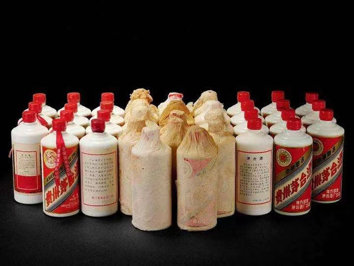 裕华日照岚山回收酒价格哪里回收(附近上门回收茅台酒）?